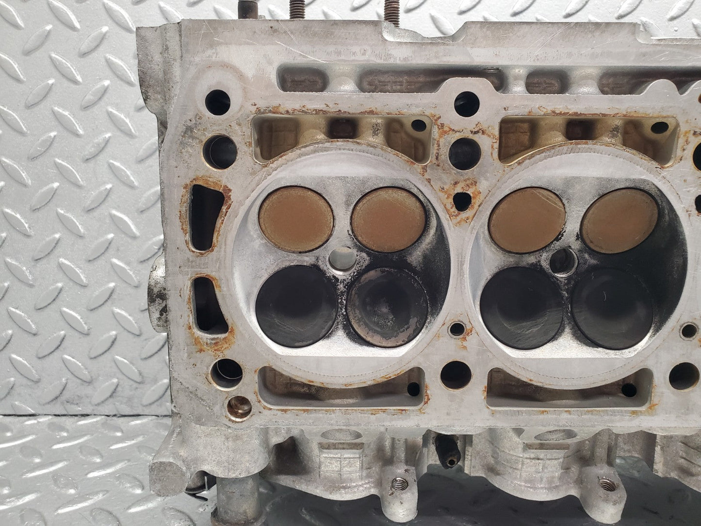 W124 Wagon cylinder head used OEM