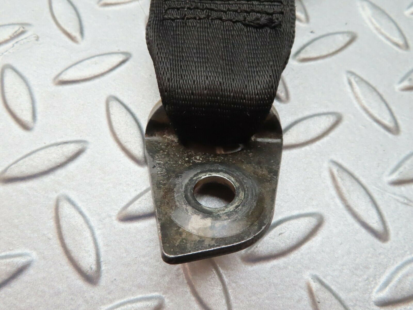 4403 Mercedes-Benz W123 230E Front Left Seat Belt 2018601685