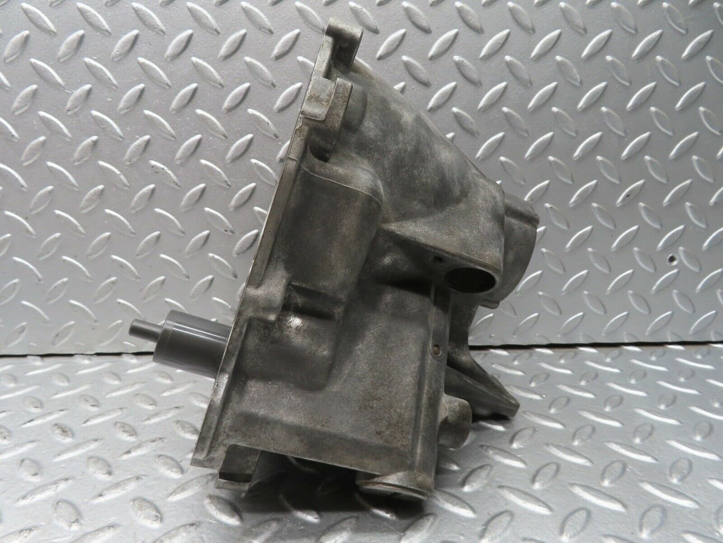 19772 Mercedes-Benz W123 722.122 Automatic Gearbox Rear Housing 1152709311