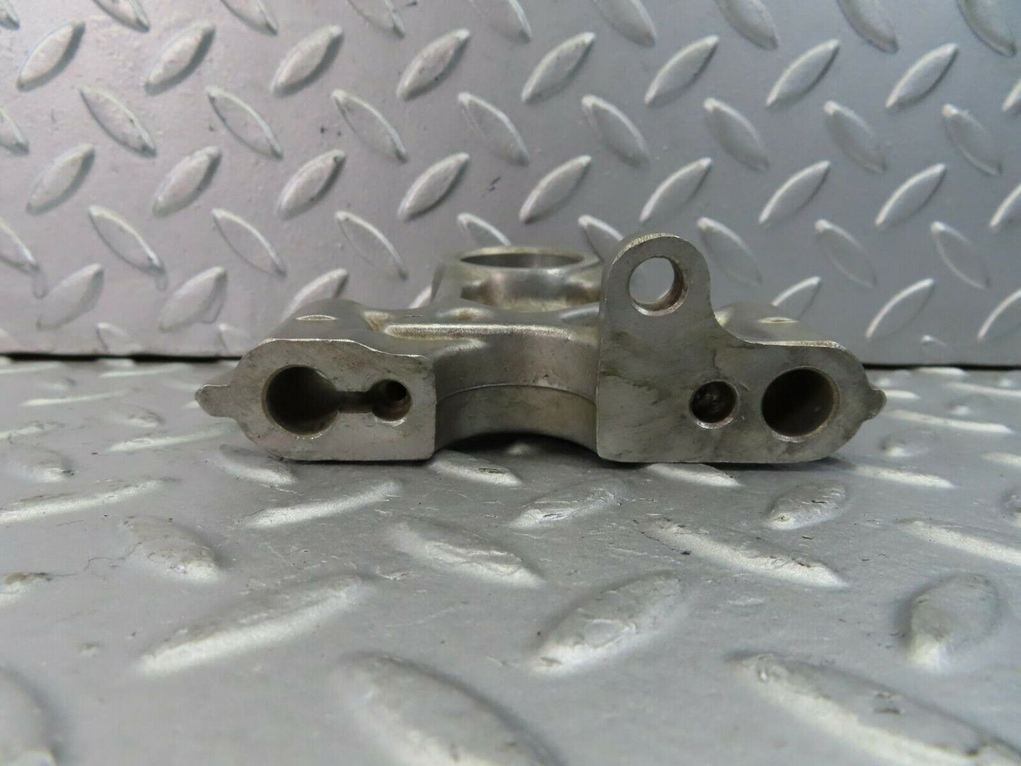 9000 Mercedes-Benz W108 Camshaft Tower Bearing 1800515110