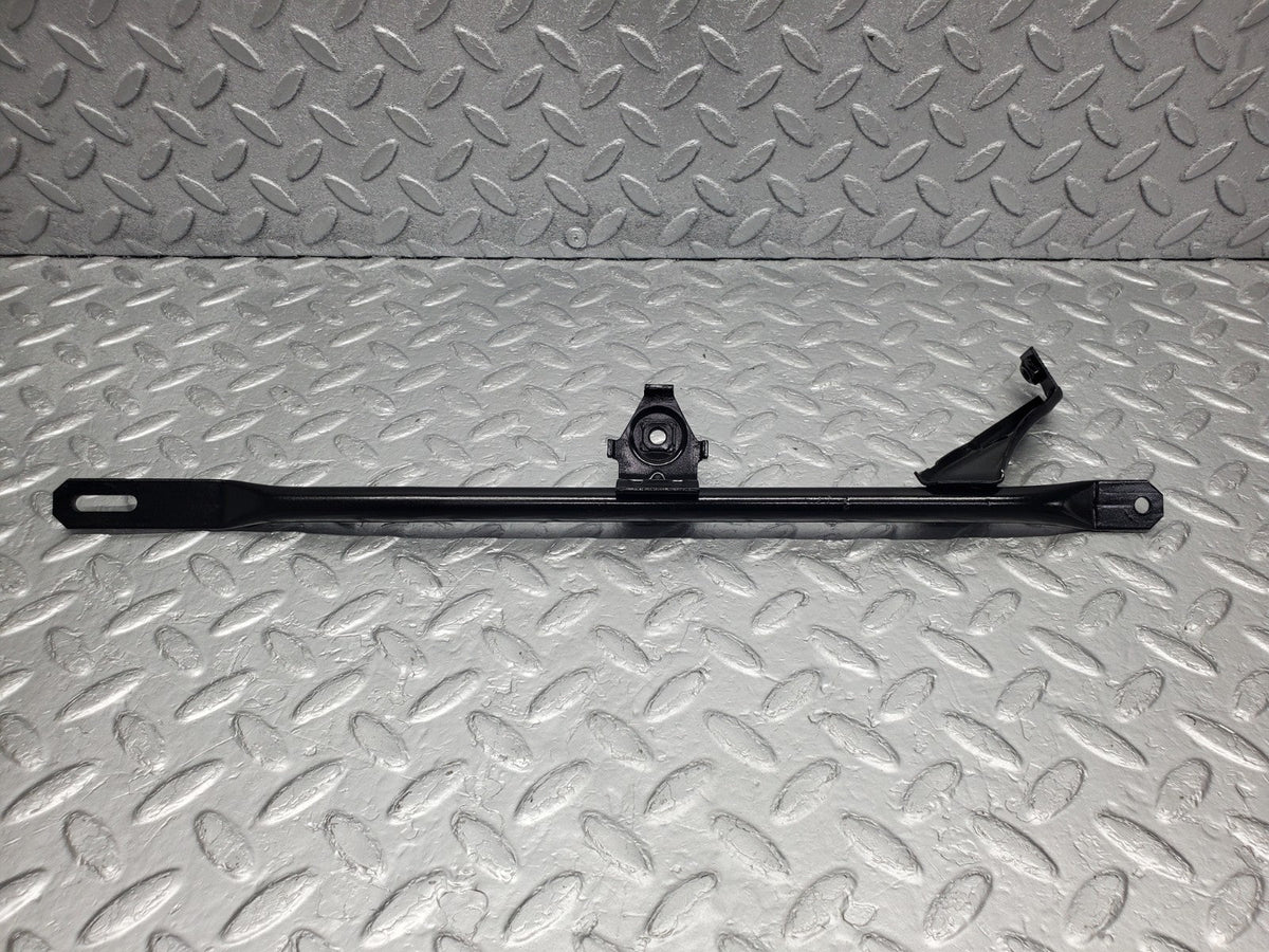 W201 Baby Benz horn bracket used OEM