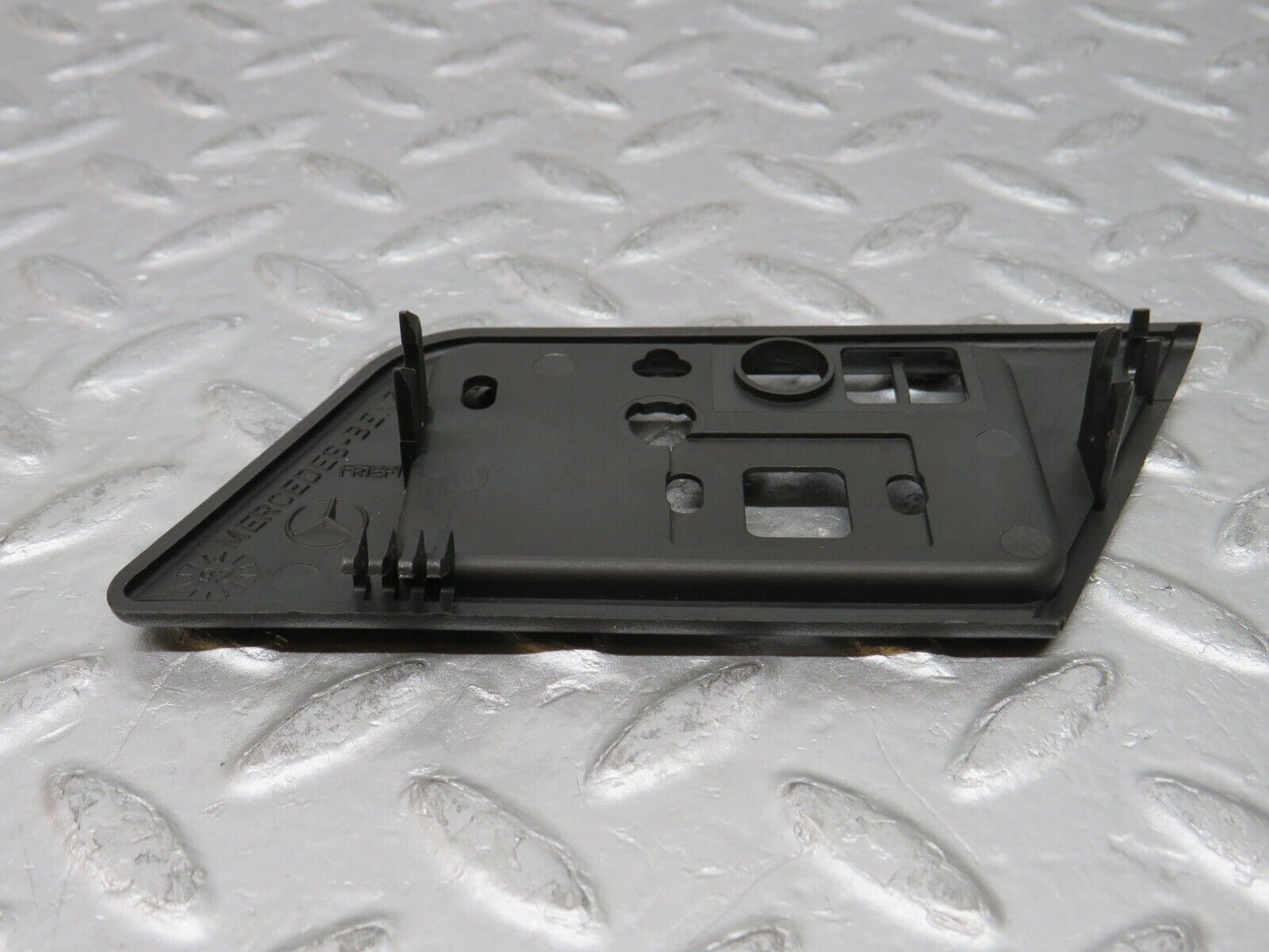 37765 Mercedes-Benz A124 320E Cabriolet Front Right Seat Electric Adjustment Trim