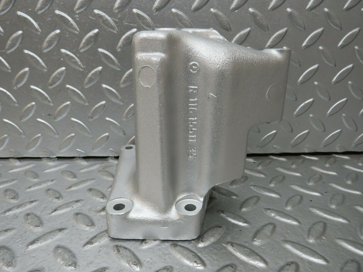23887 Mercedes-Benz C107 450SLC Coupe Alternator Generator Bracket 1161551135