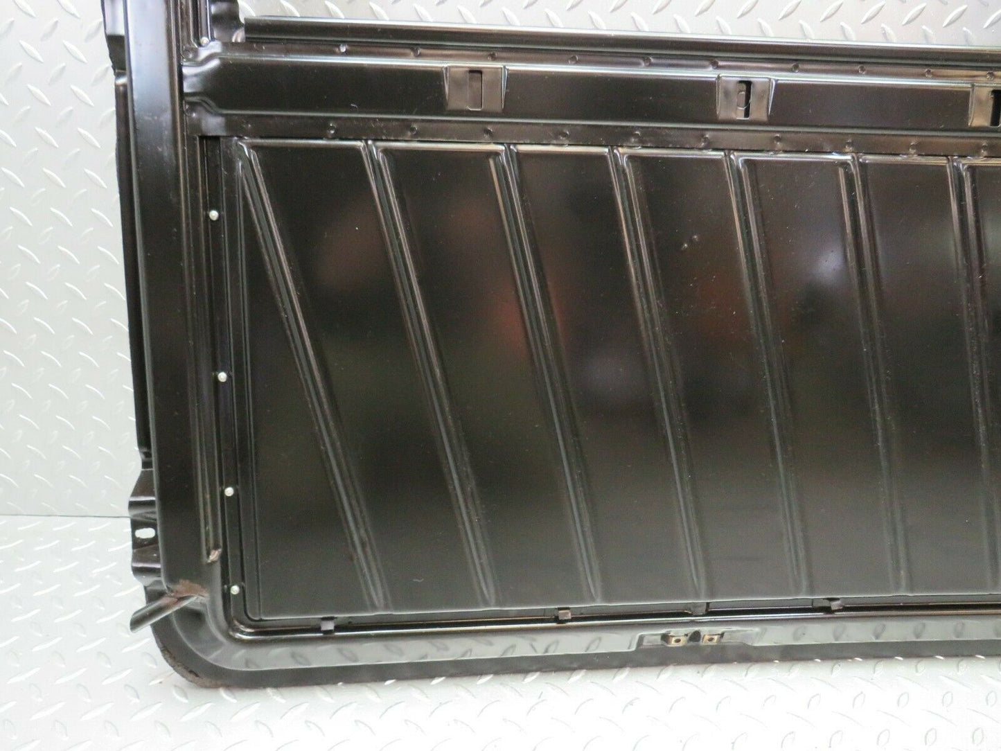 24411 Mercedes-Benz S124 220TE Wagon Power Sunroof Frame