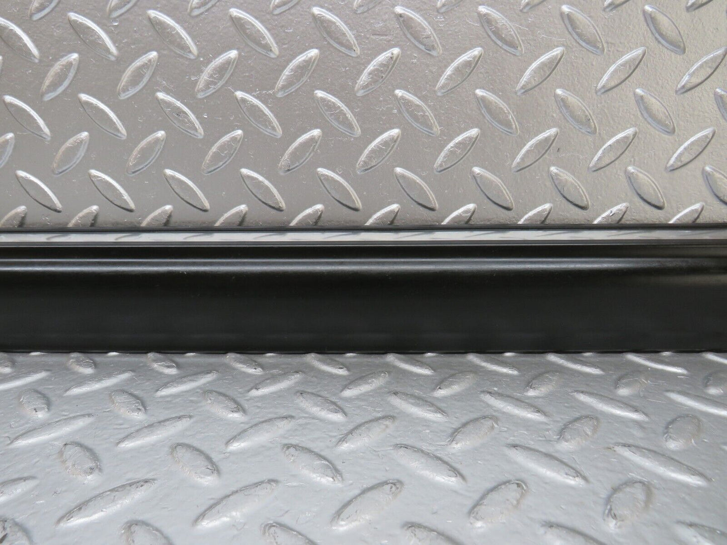25599 Mercedes-Benz W123 200 Front Left Door Lower Moulding Trim
