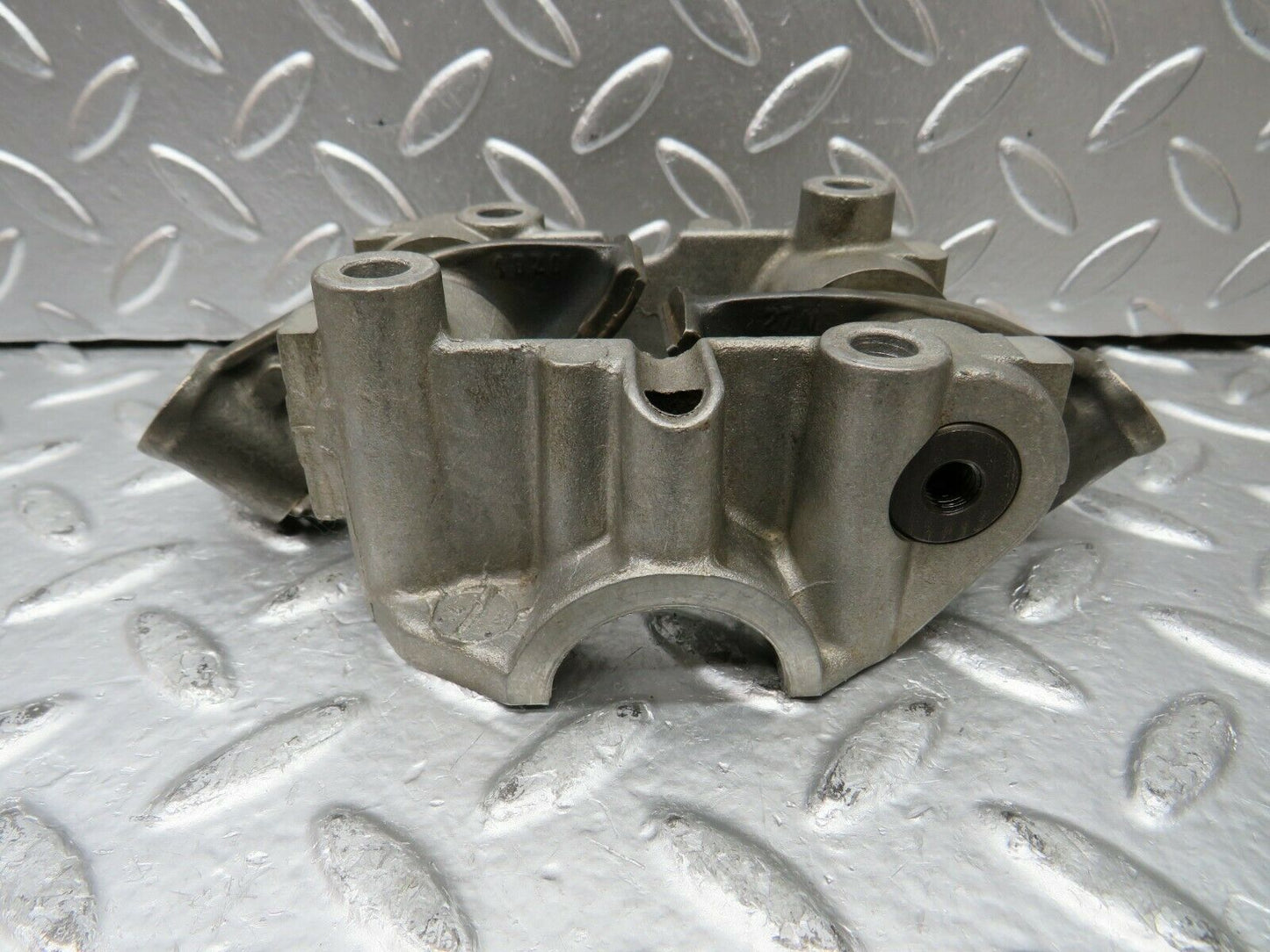 23071 Mercedes-Benz C123 230CE Coupe Rocker Arms Camshaft Bearing Block 1020512110
