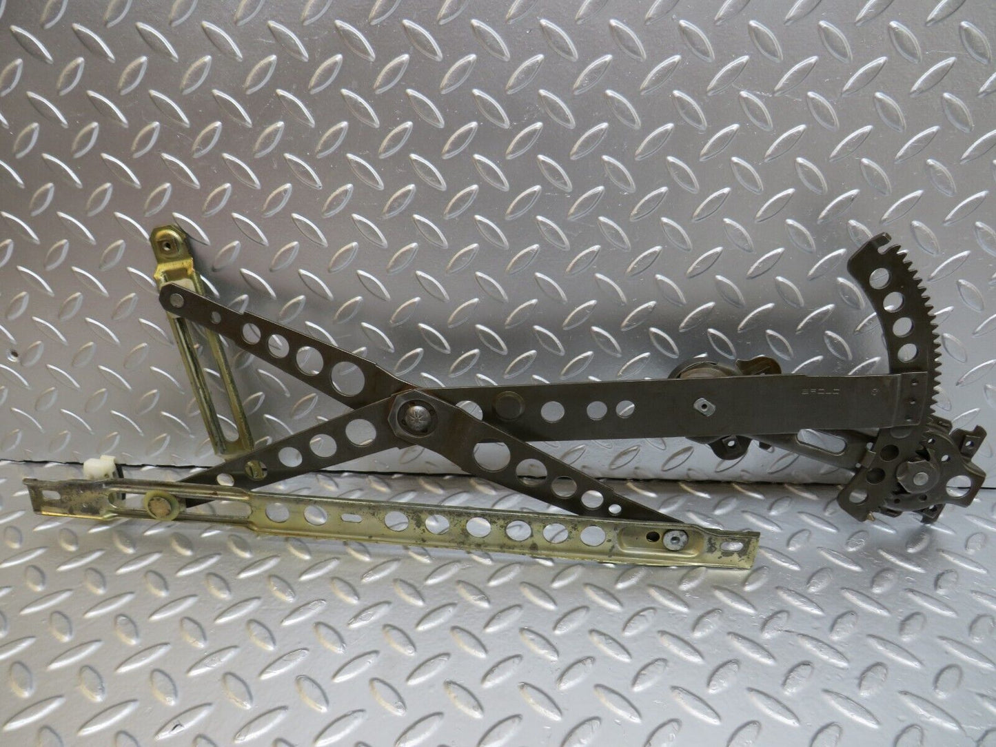 25454 Mercedes-Benz W123 200 Front Left Manual Window Regulator