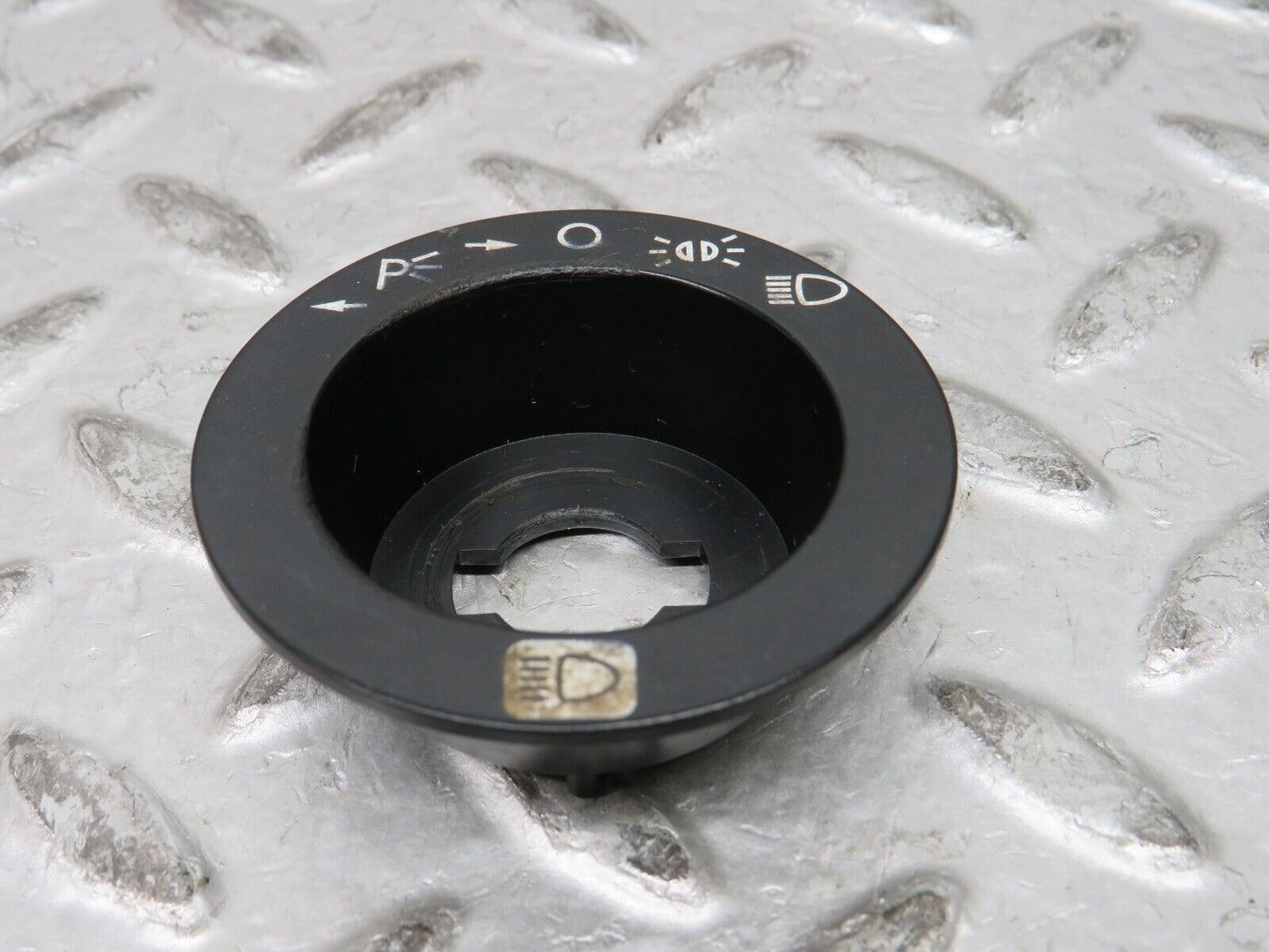 28867 Mercedes-Benz W123 230E Headlight Switch Knob 1075450530
