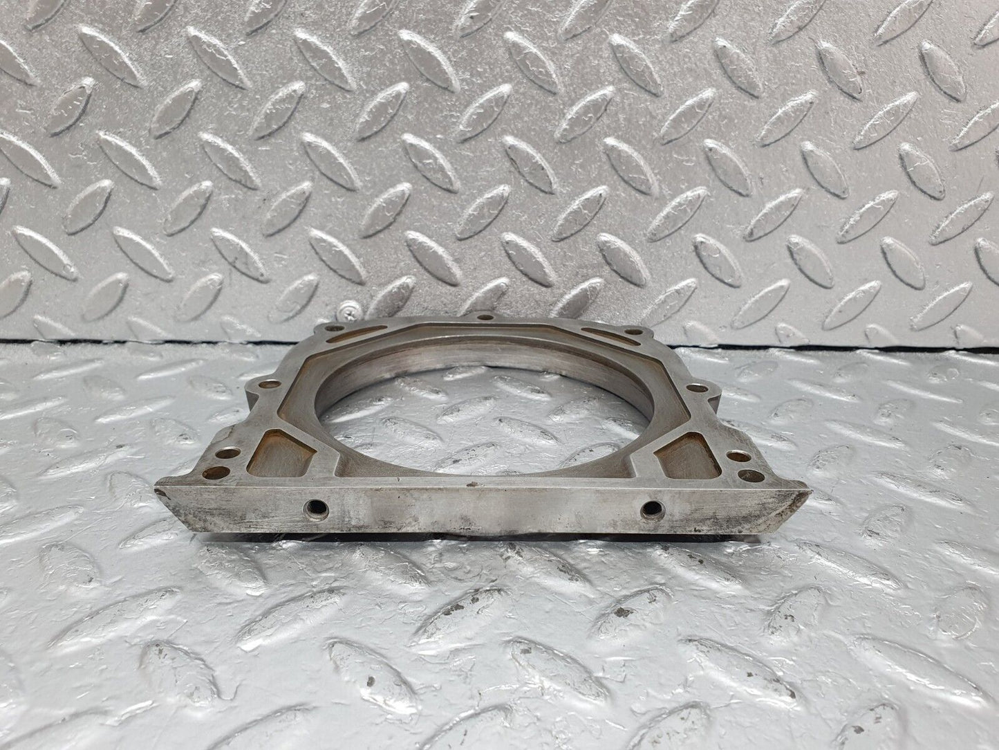 44020 Mercedes-Benz C123 230CE Coupe Crankshaft Rear Sealing Cover 1020110108