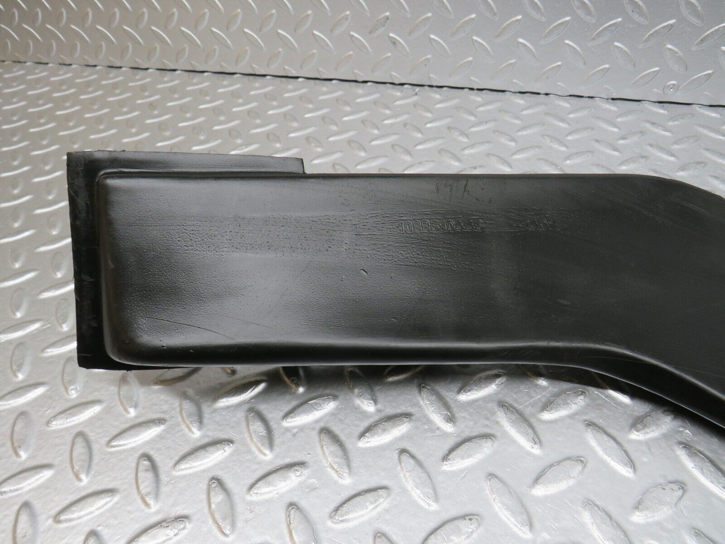 0237 Mercedes-Benz W108 280SE Air Duct Vent 1088310446