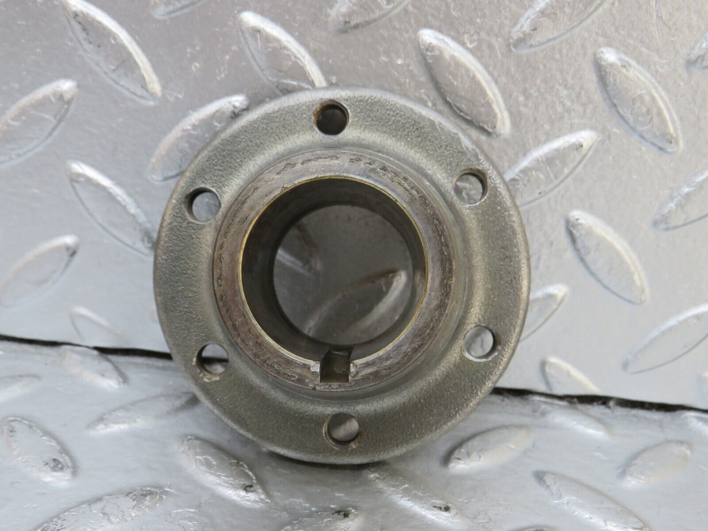 34520 Mercedes-Benz C126 380SEC Coupe Crankshaft Sleeve Hub