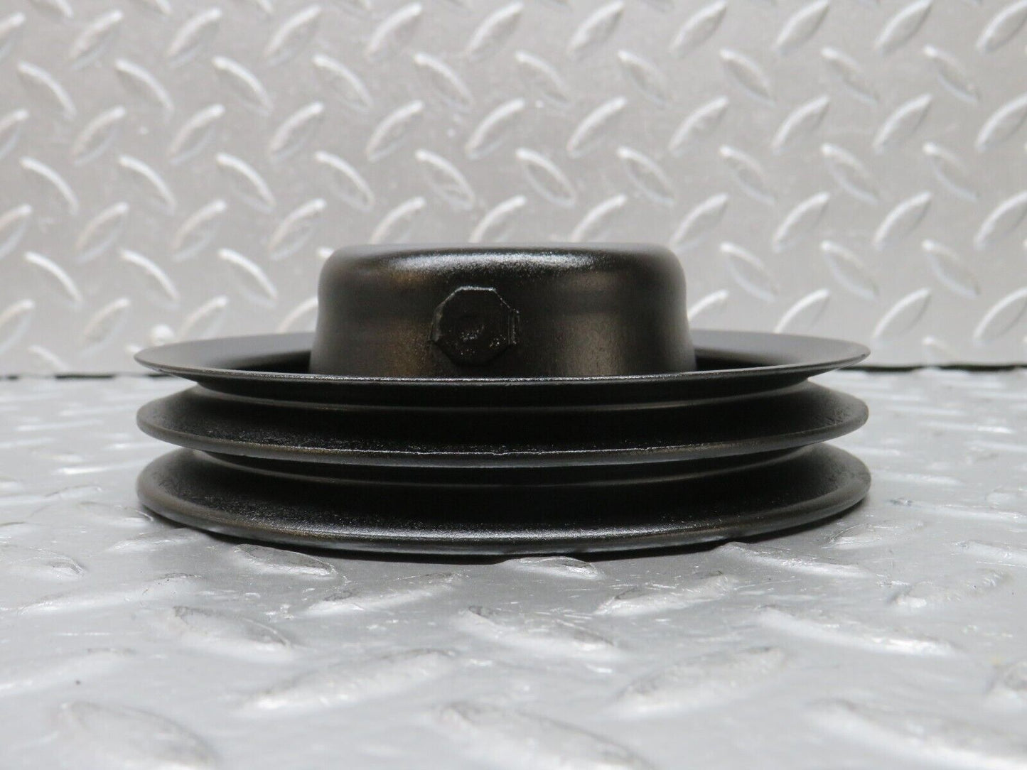 32753 Mercedes-Benz C107 R107 350 V8 Water Pump Pulley