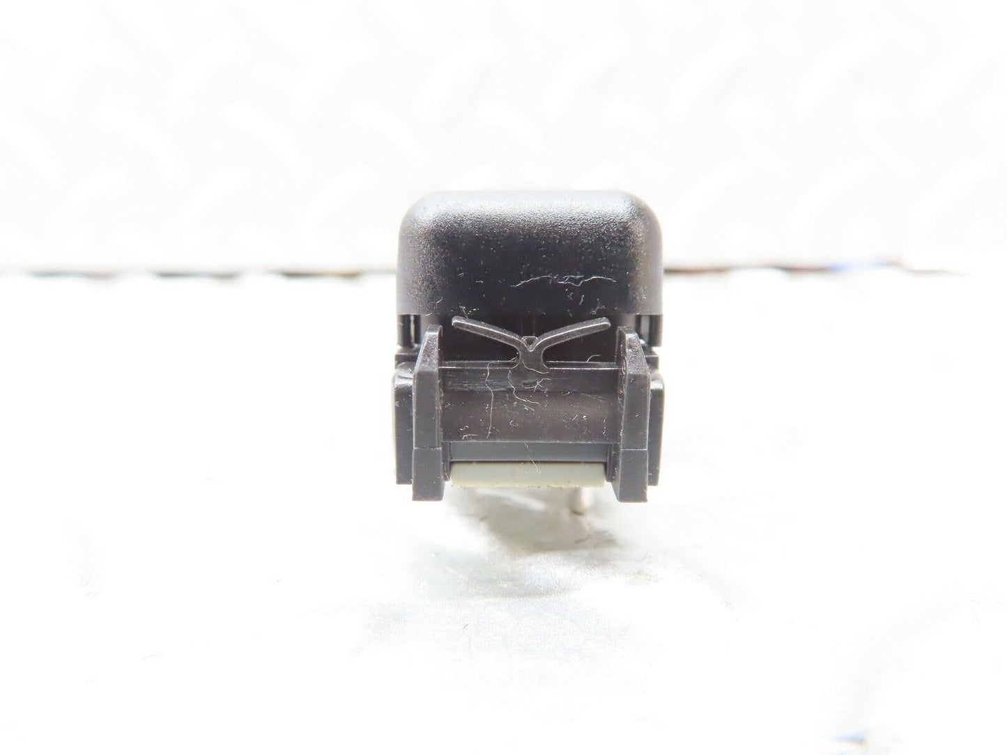 19719 Mercedes-Benz C140 CL420 Coupe Trunk Lid Open Release Button 1408214451
