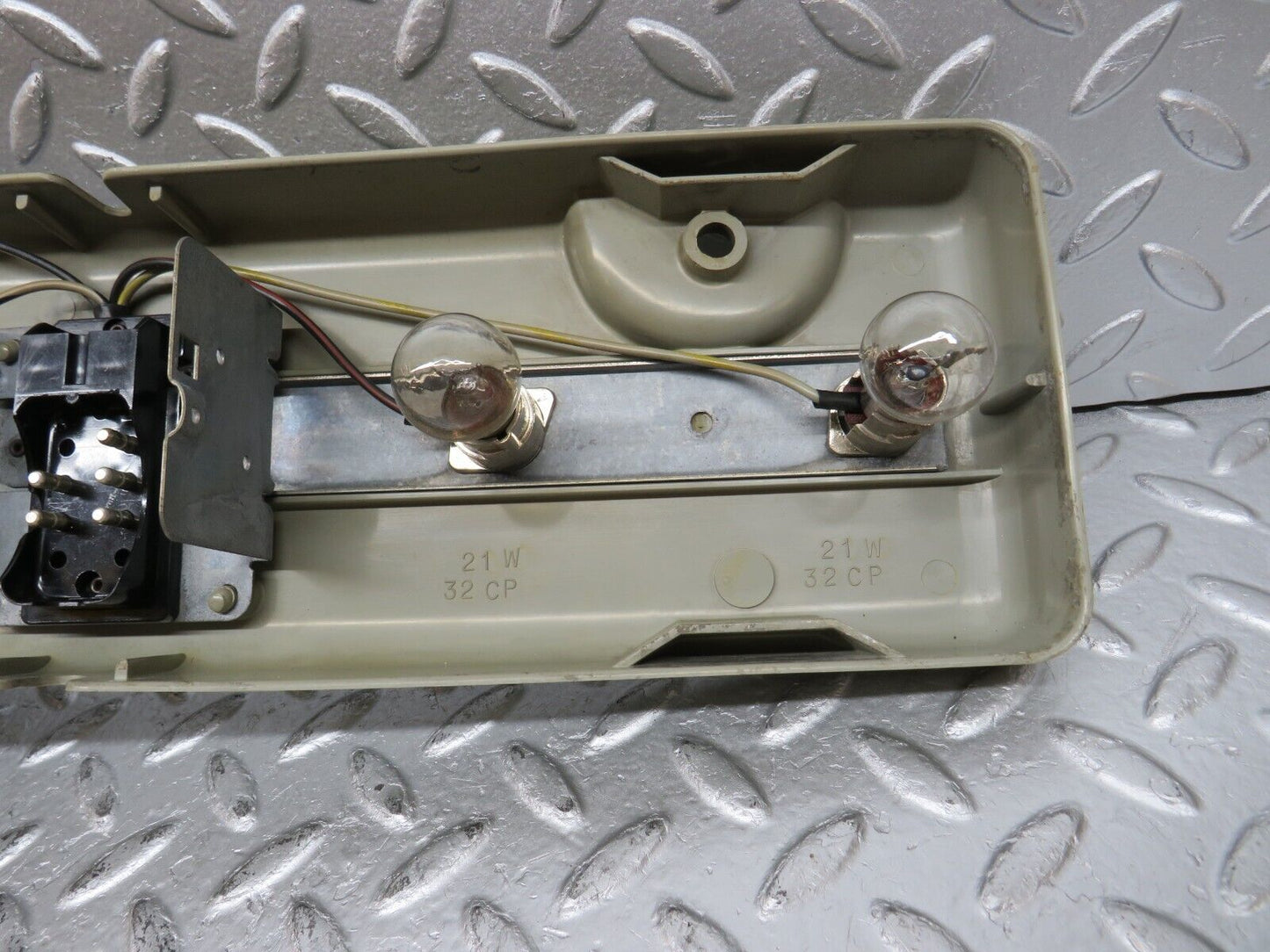 32688 Mercedes-Benz C107 350SLC Coupe Tail Light Bulb Holder Left Side
