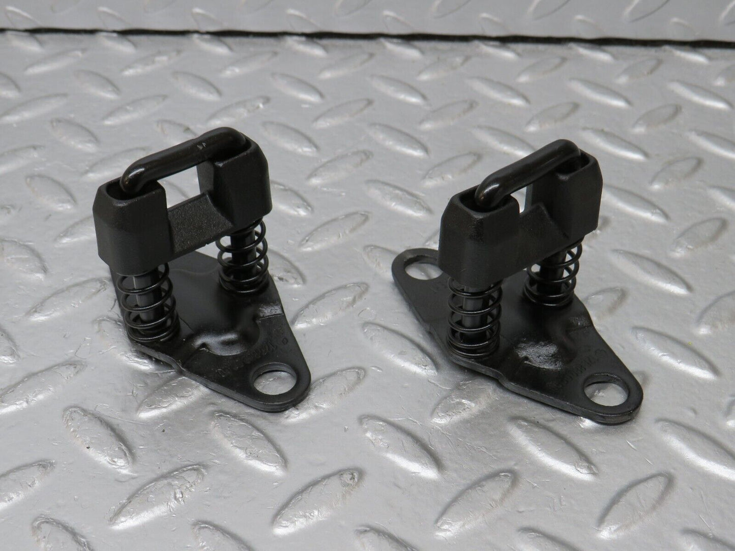 34592 Mercedes-Benz C126 380SEC Coupe Bonnet Lock Catch Pair 1268800060