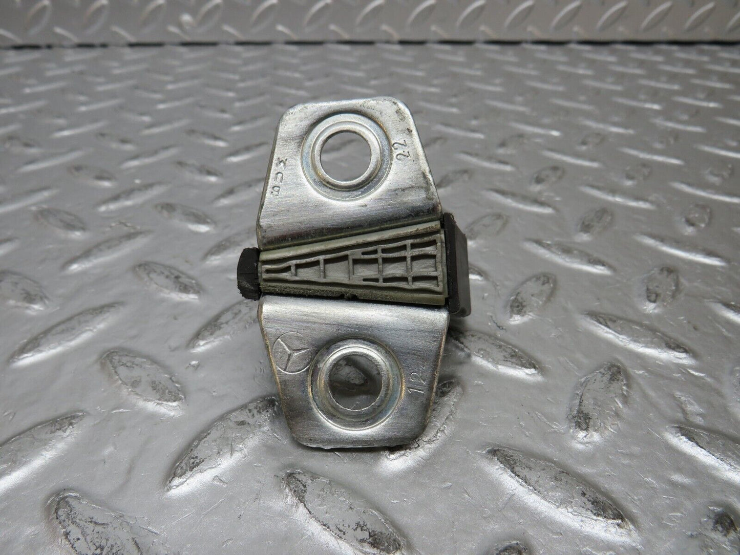 31772 Mercedes-Benz W201 190LE 1.8L Door Lock Latch