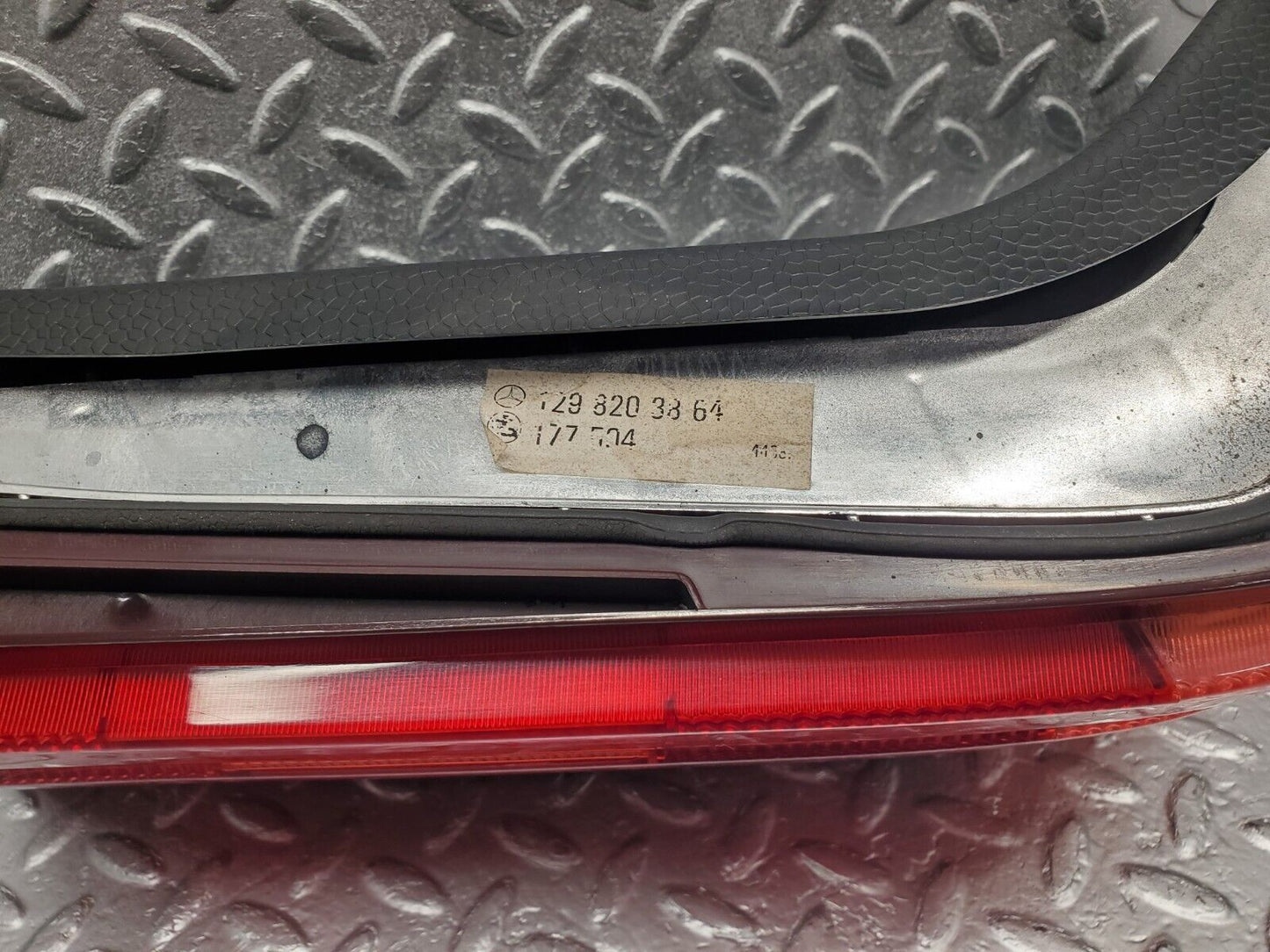 46859 Mercedes-Benz R129 320SL Coupe Tail Light Right Side 1298203864