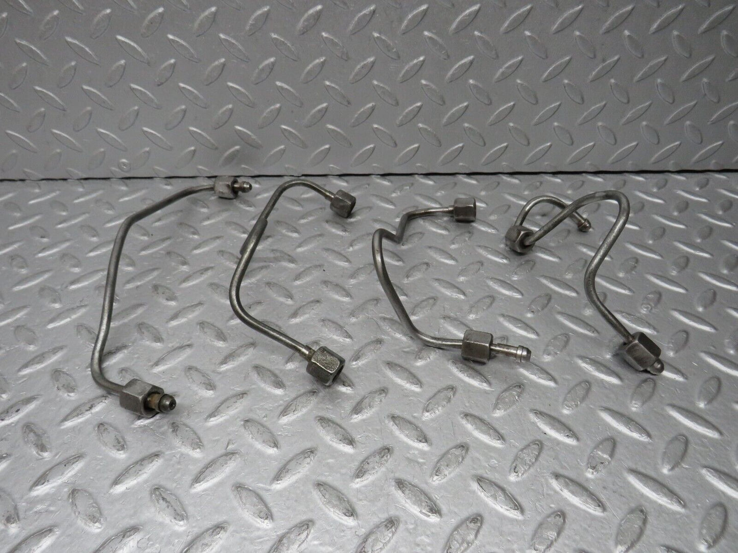 35904 Mercedes-Benz 240D OM616.912 Fuel Line Hose Set