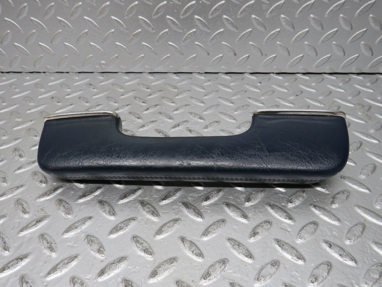 31980 Mercedes-Benz W123 230E Front Right Interior Door Handle 1239702001
