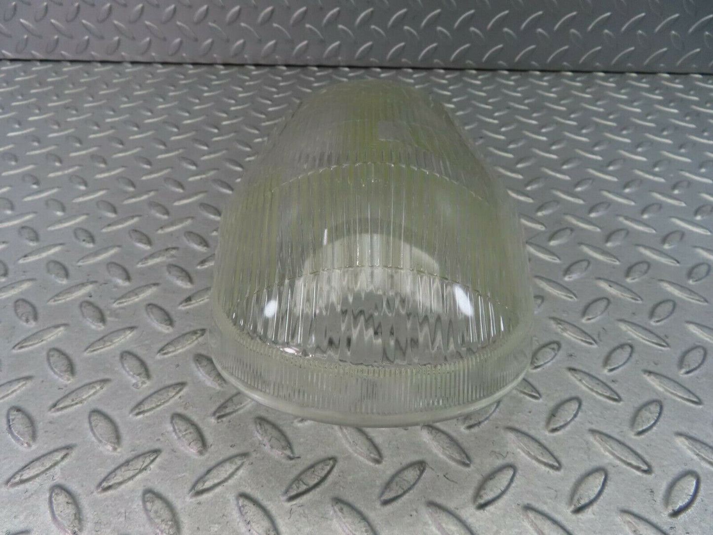 8601 Mercedes-Benz W108 Headlight Lens 1305630023