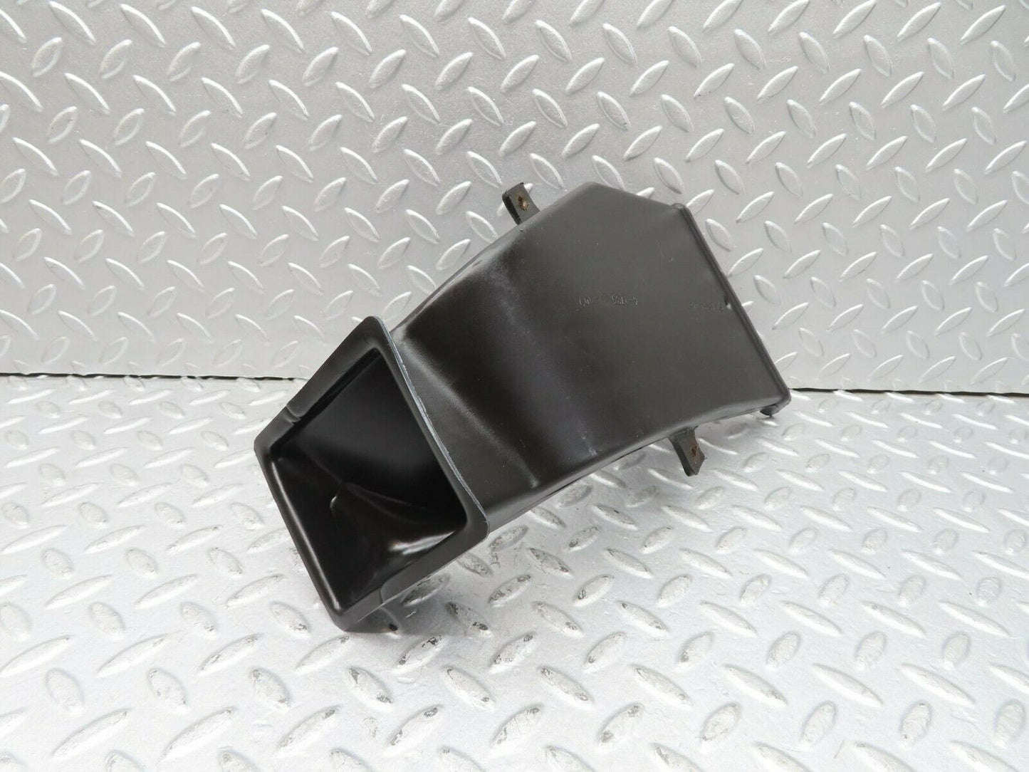 16592 Mercedes-Benz C107 380SLC Floor Ventilation Duct Right 1078310246