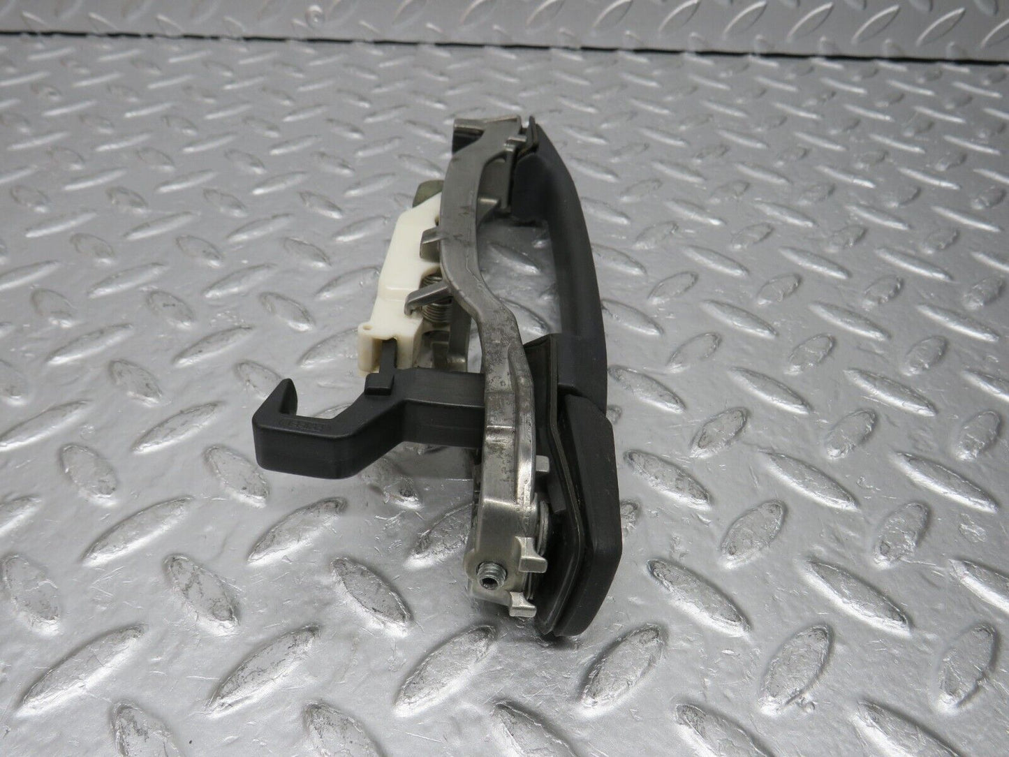 32457 Mercedes-Benz S124 300TE Wagon Rear Right Exterior Door Handle