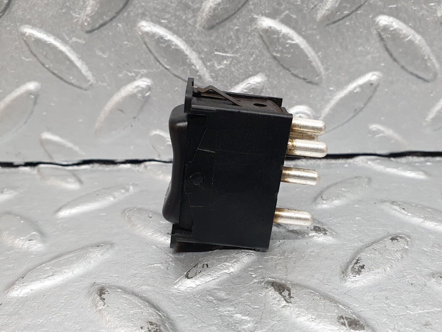 41103 Mercedes-Benz W126 300SE Rear Electric Window Switch 1268206310