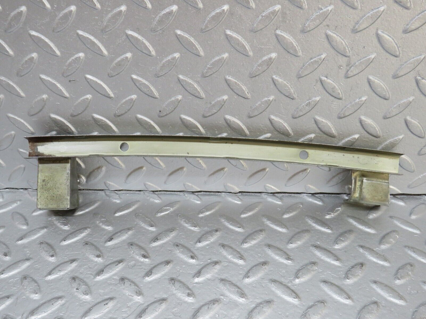 36012 Mercedes-Benz W126 420SE Rear Right Door Window Channel