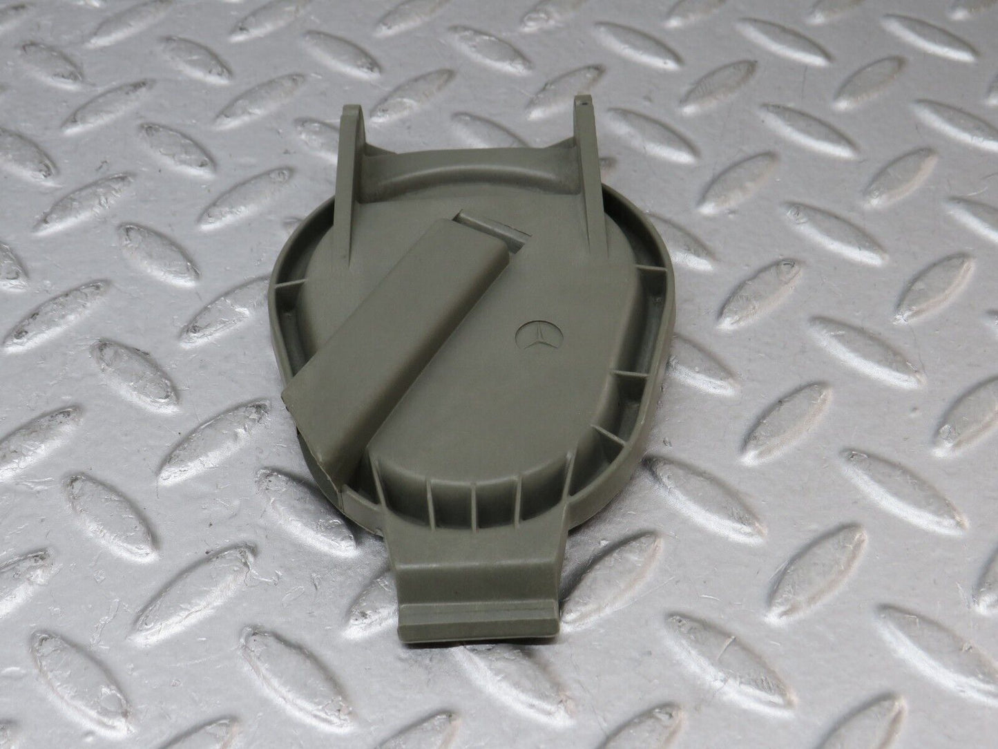 36379 Mercedes-Benz W126 420SE Headlight Lid Cover