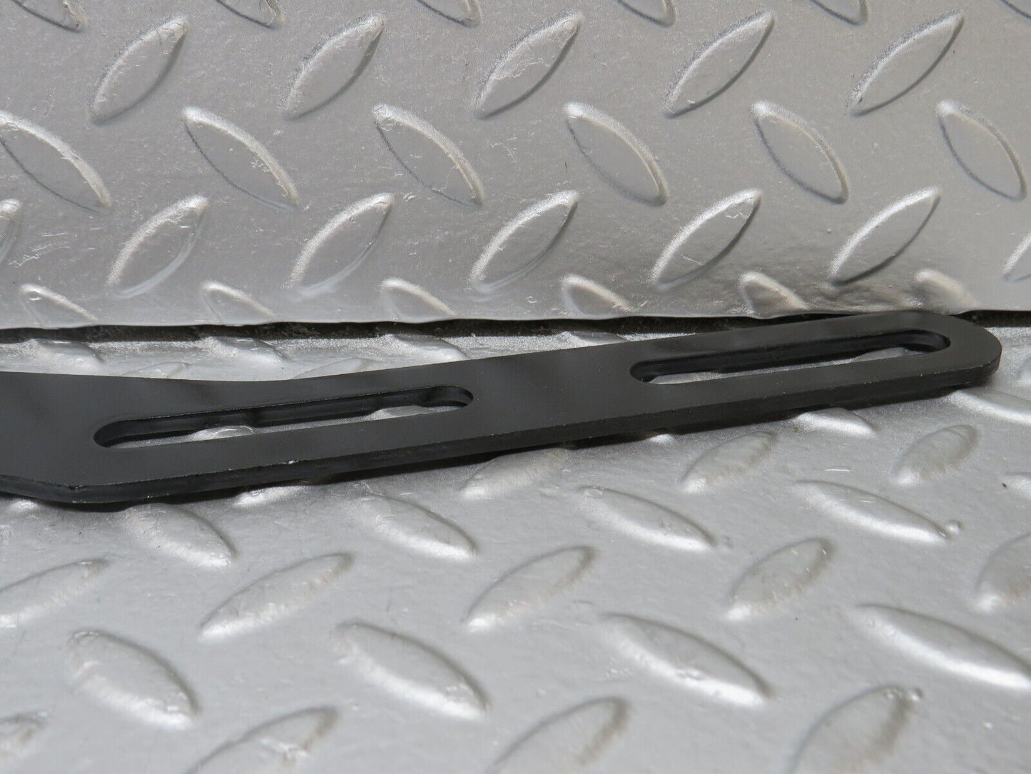 36136 Mercedes-Benz W126 420SE Exhaust Bracket