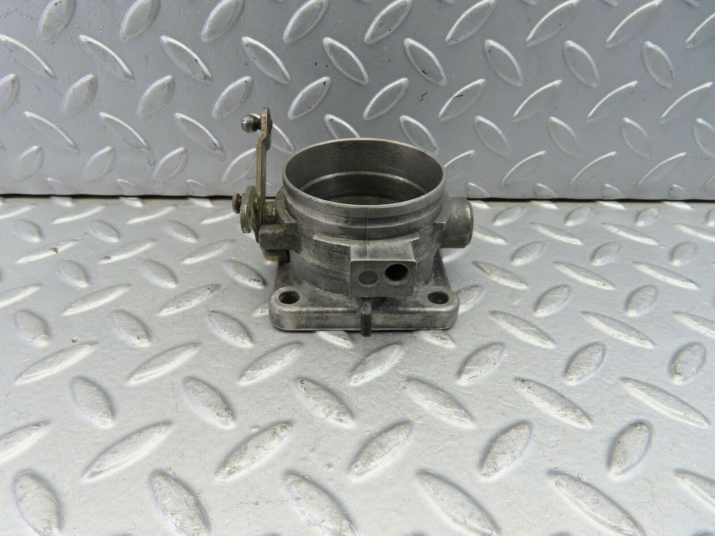 9231 Mercedes-Benz W123 Throttle Body 0011402353