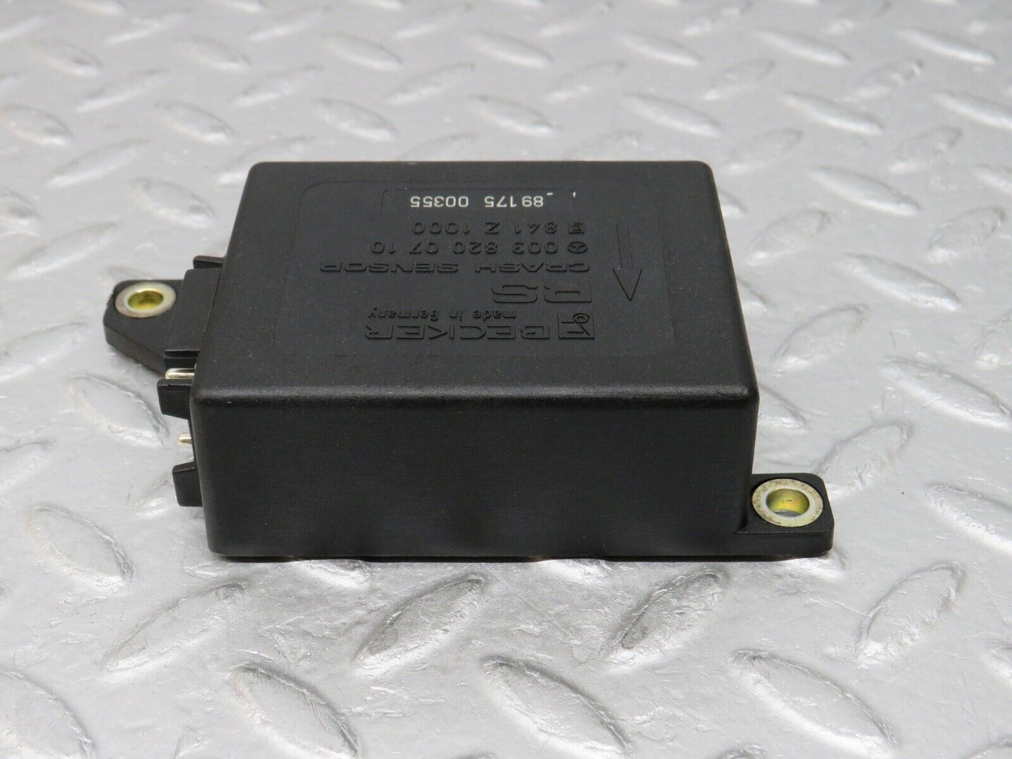 36547 Mercedes-Benz W201 190E 2.0L Crash Sensor Bosch 0038200710