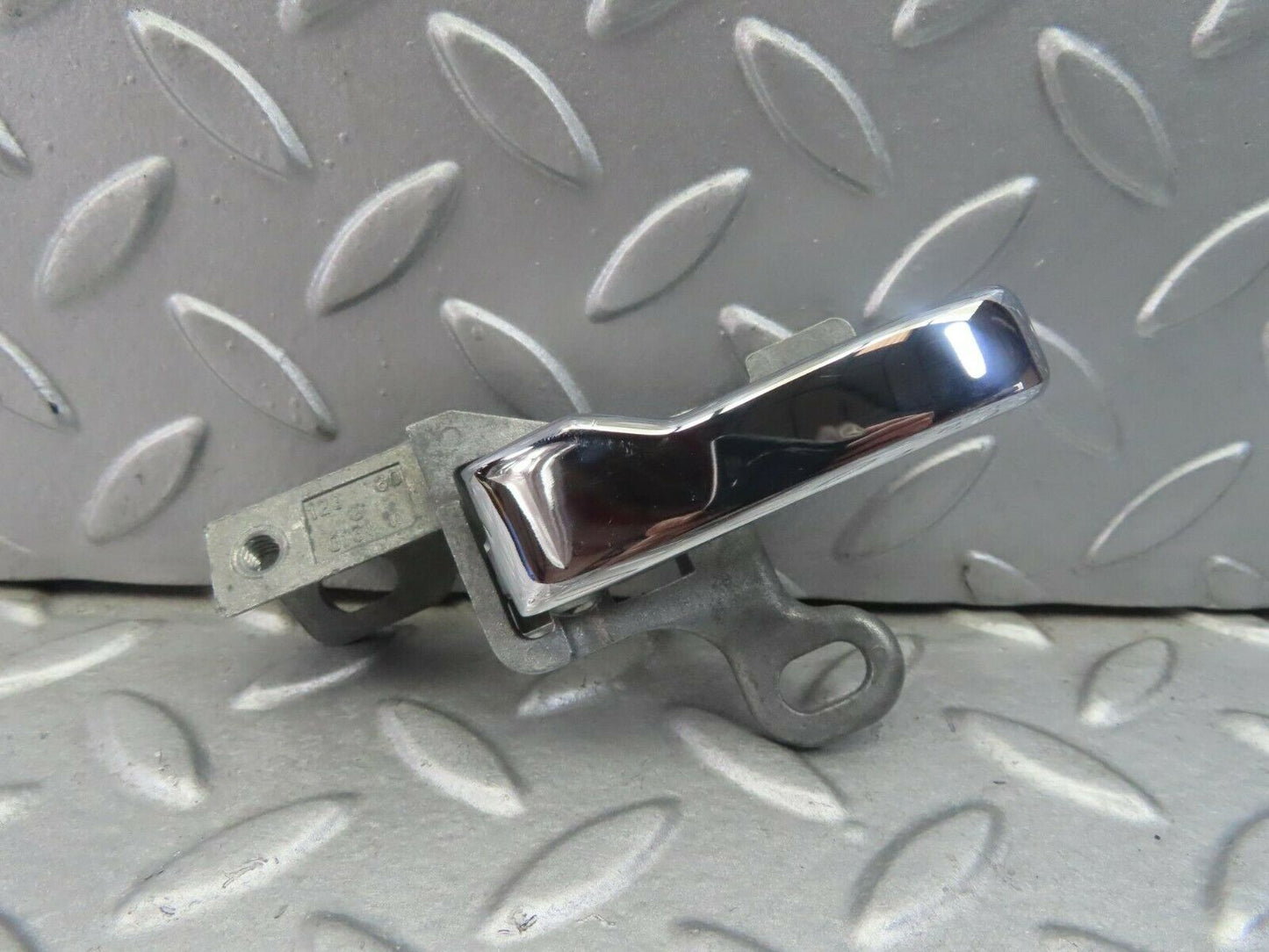 8278 Mercedes-Benz W123 Left Interior Door Handle 1237600161