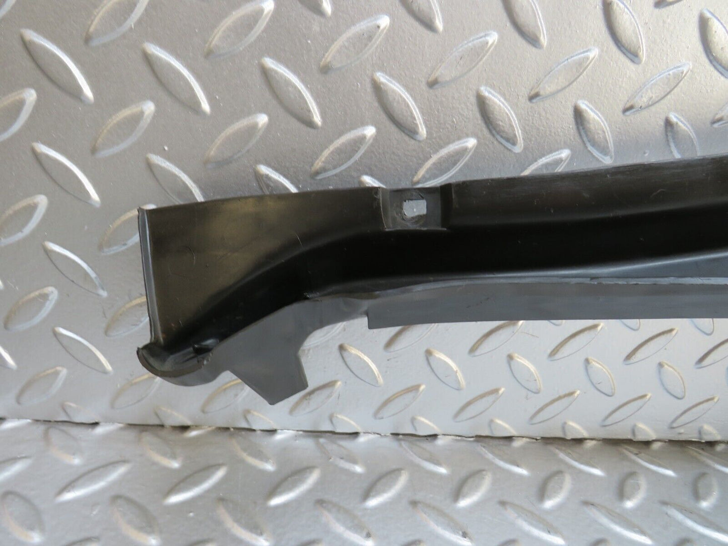 32516 Mercedes-Benz S124 300TE Wiper Mechanism Cover 1246200973 1246202667