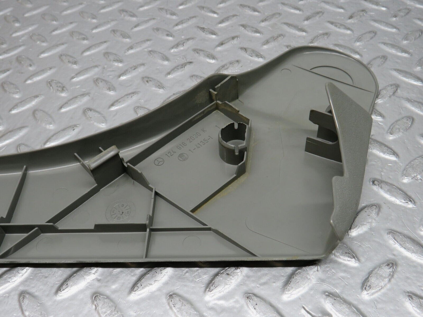 32329 Mercedes-Benz S124 300TE Front Right Electric Seat Cover Trim 1249182030