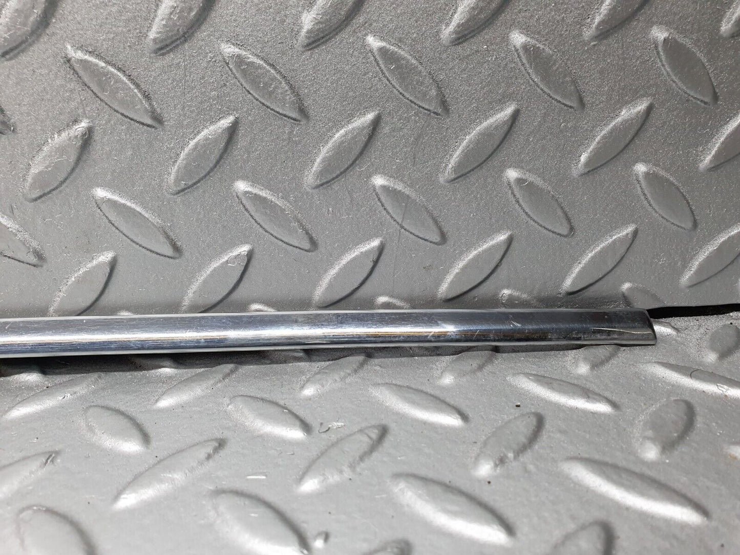 41299 Mercedes-Benz S124 E220 Wagon Tailgate Handle Chrome Moulding Trim
