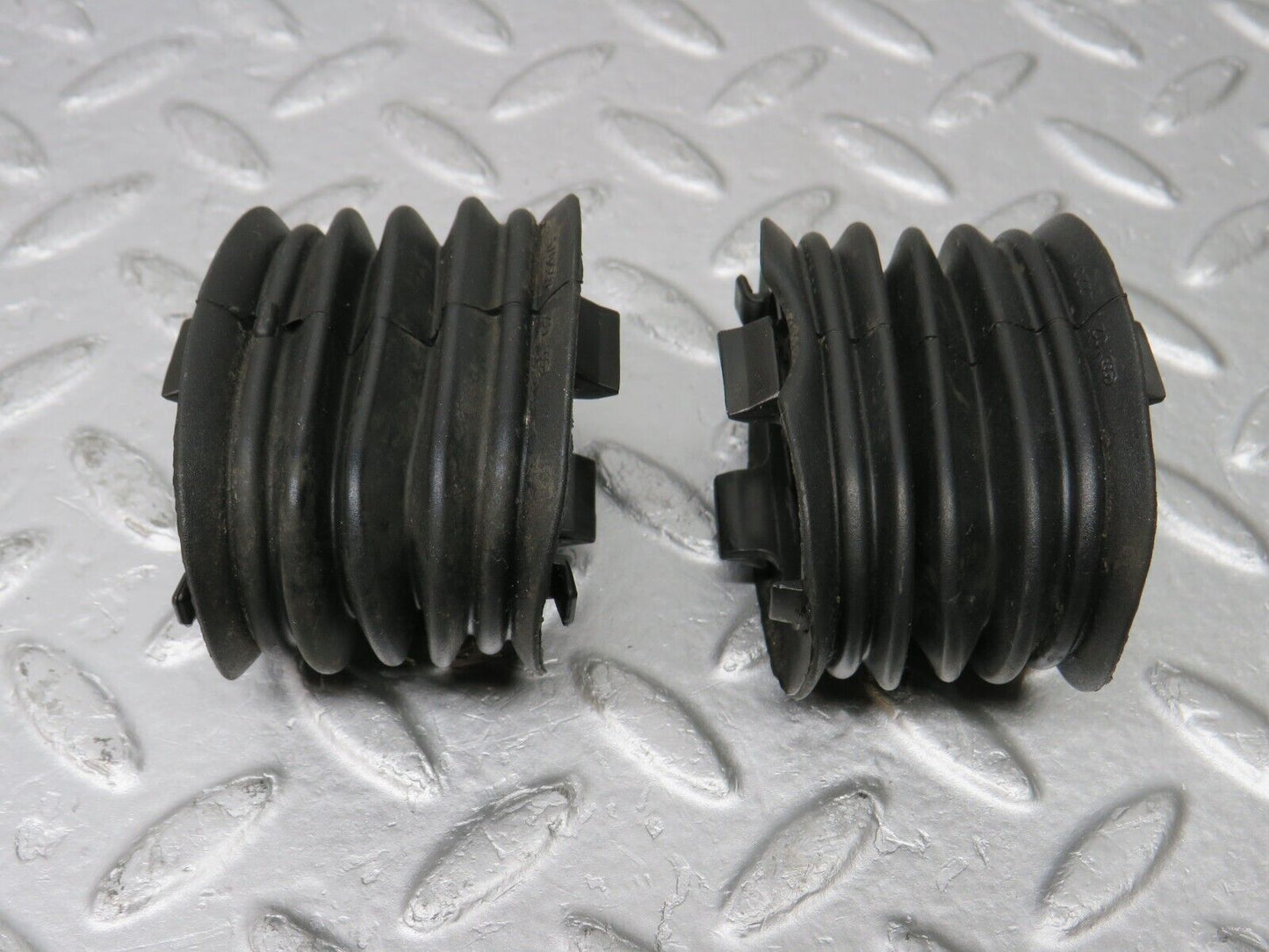 38138 Mercedes-Benz A124 320E Cabriolet Front Door Wire Protector Rubber  1248210197