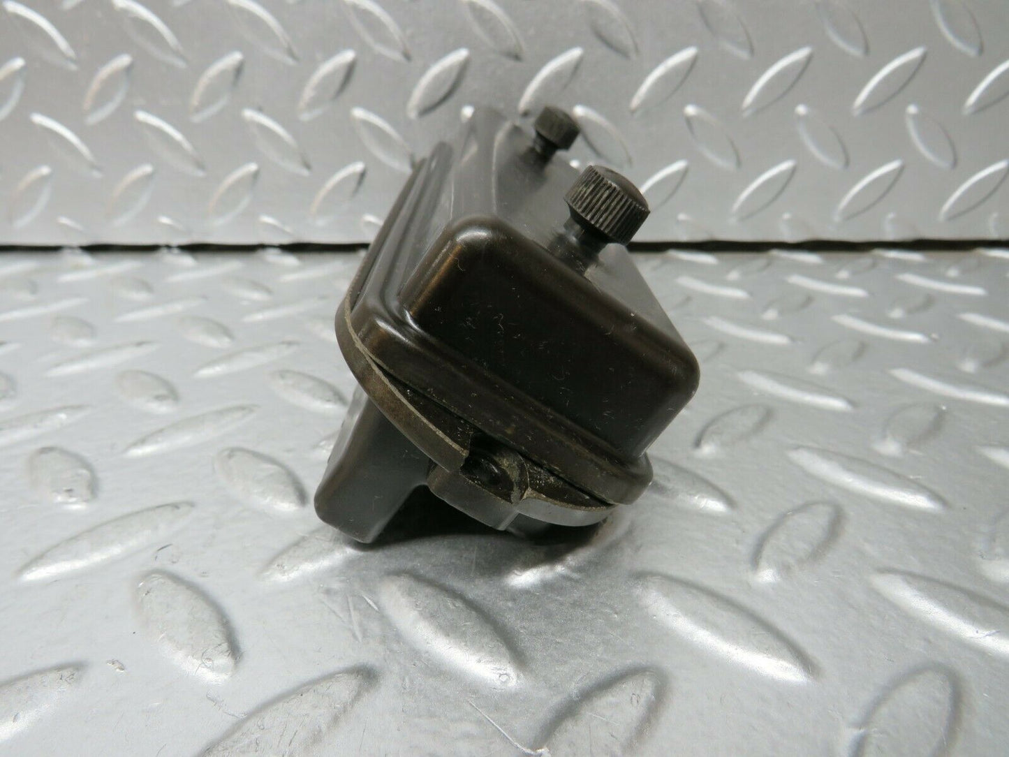 23522 Mercedes-Benz W114 280E Fuse Box 0005458701
