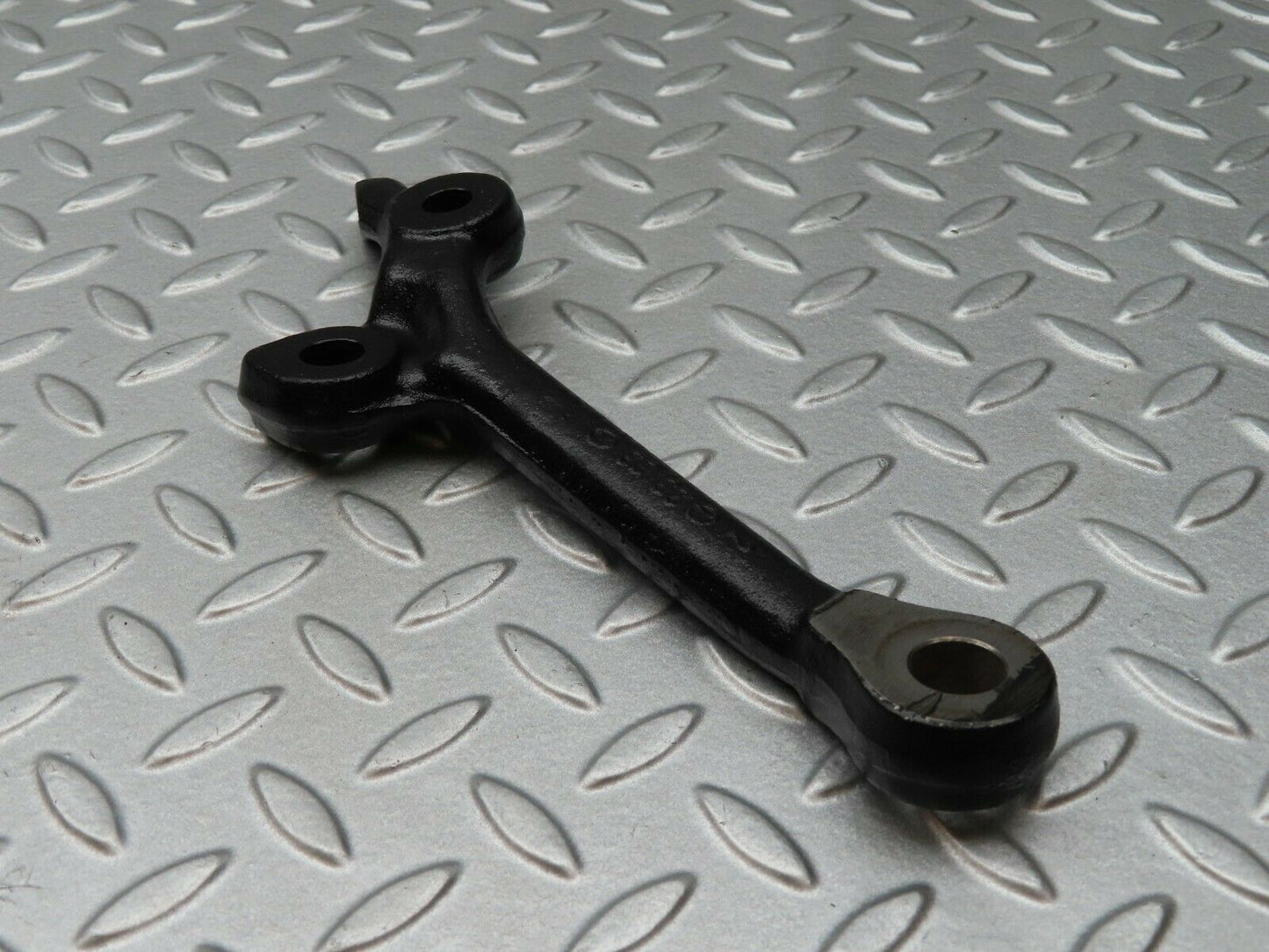 4459 Mercedes-Benz W123 230E Steering Arm
