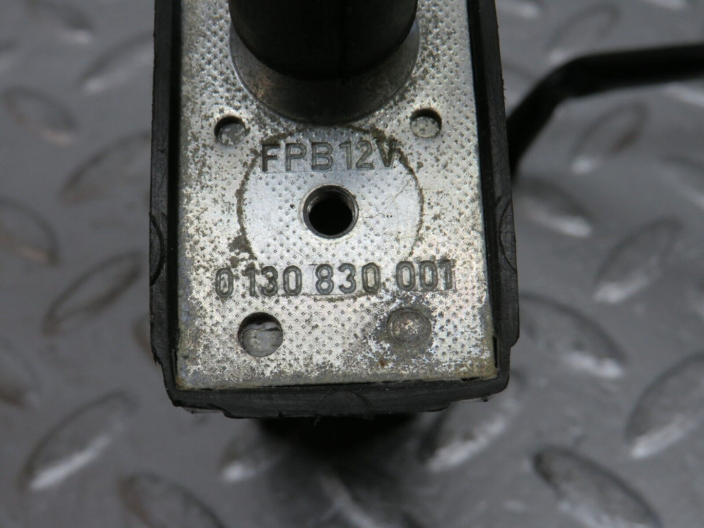 32256 Mercedes-Benz C107 350SLC Coupe Sunroof Motor Bosch 0130830001