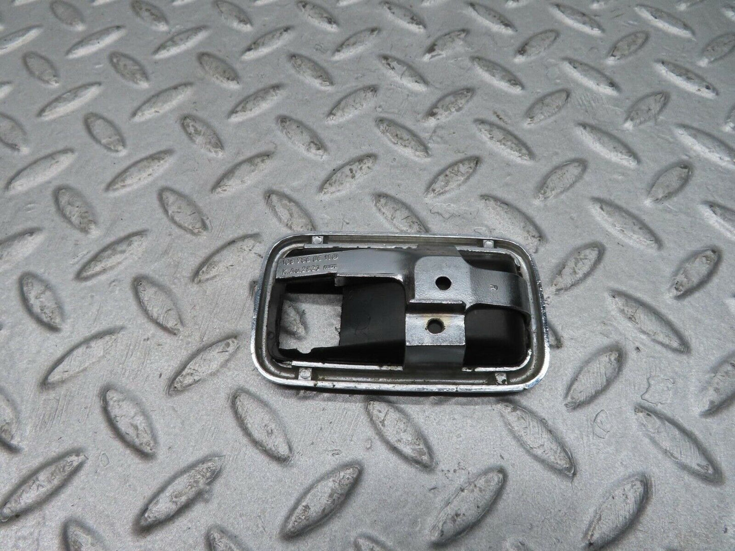 12262 Mercedes-Benz W108 280SE 3.5 Chrome Frame For Door Handle 1087660611