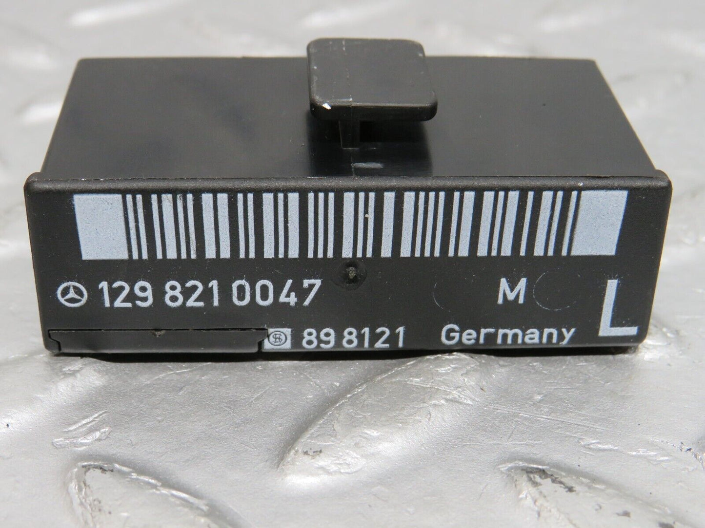 39652 Mercedes-Benz R129 320SL Coupe Seat Locking Relay 1298210047