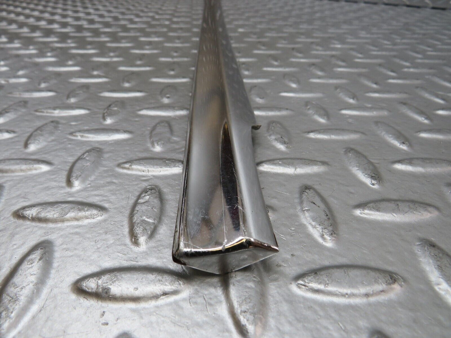 26405 Mercedes-Benz W116 450SE Rear Right Door Chrome Trim