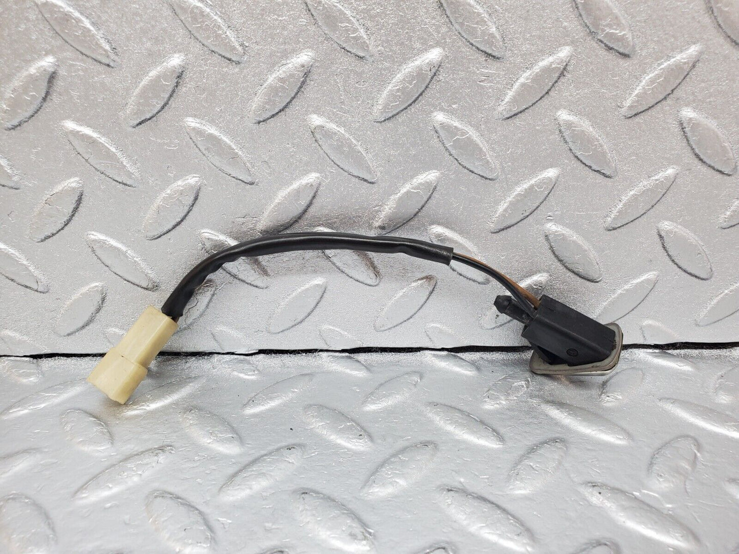 45730 Mercedes-Benz W126 420SE Windscreen Washer Nozzle