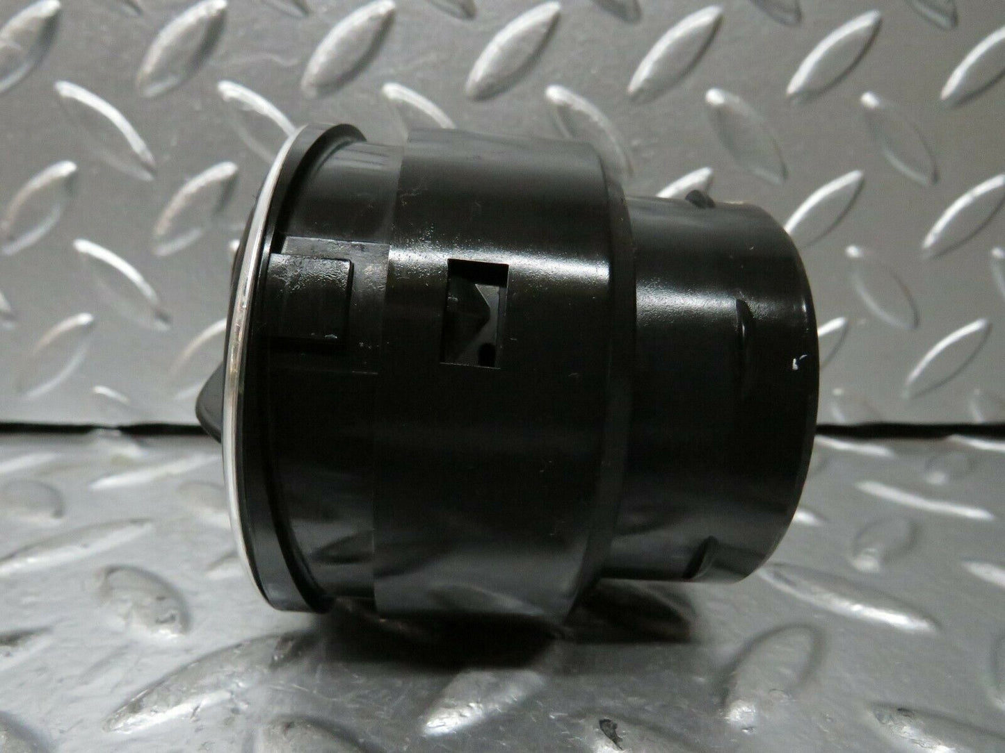 23775 Mercedes-Benz C107 450SLC Coupe Dashboard Air Vent