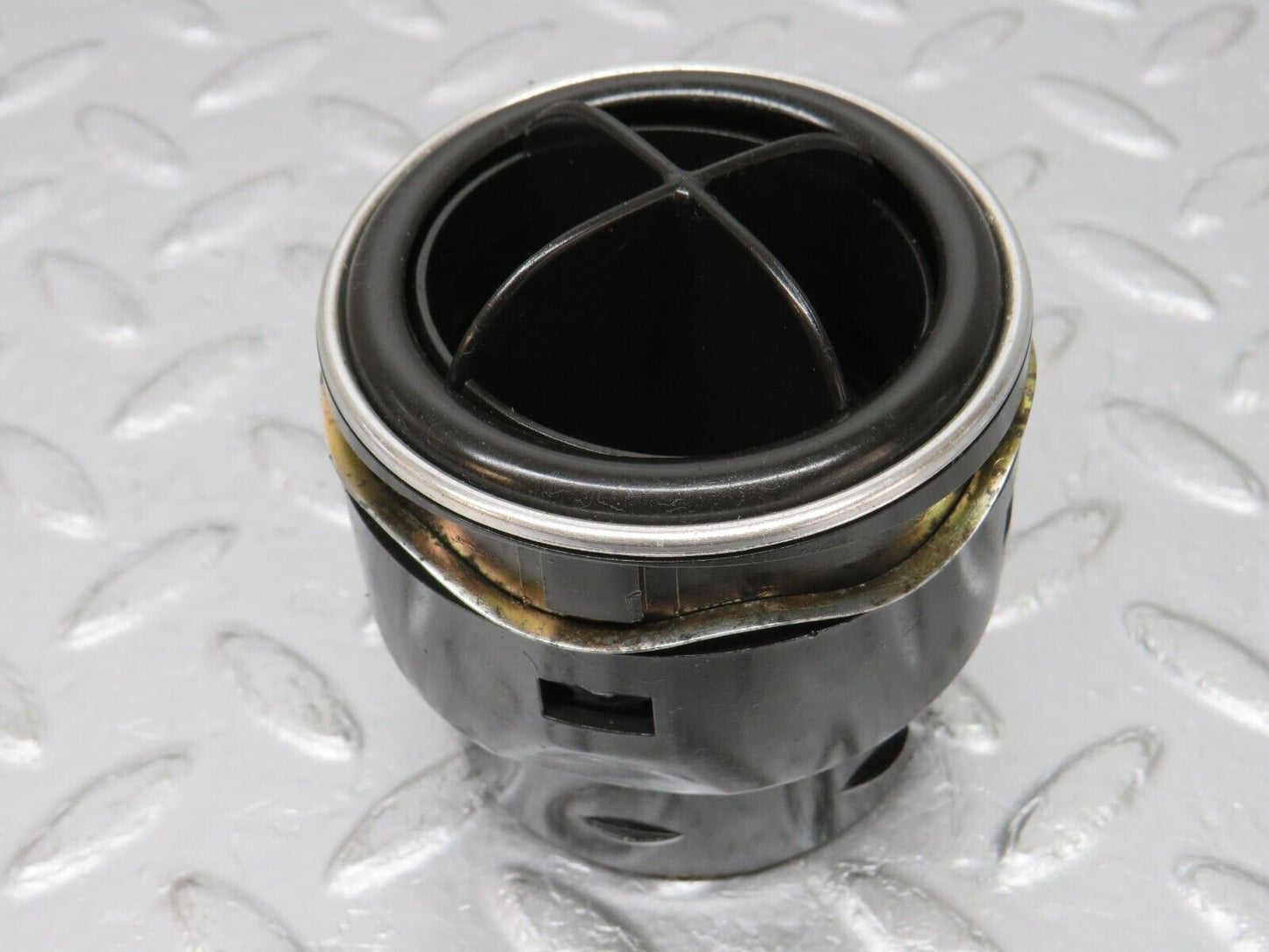 32748 Mercedes-Benz C107 R107 Dashboard Air Vent
