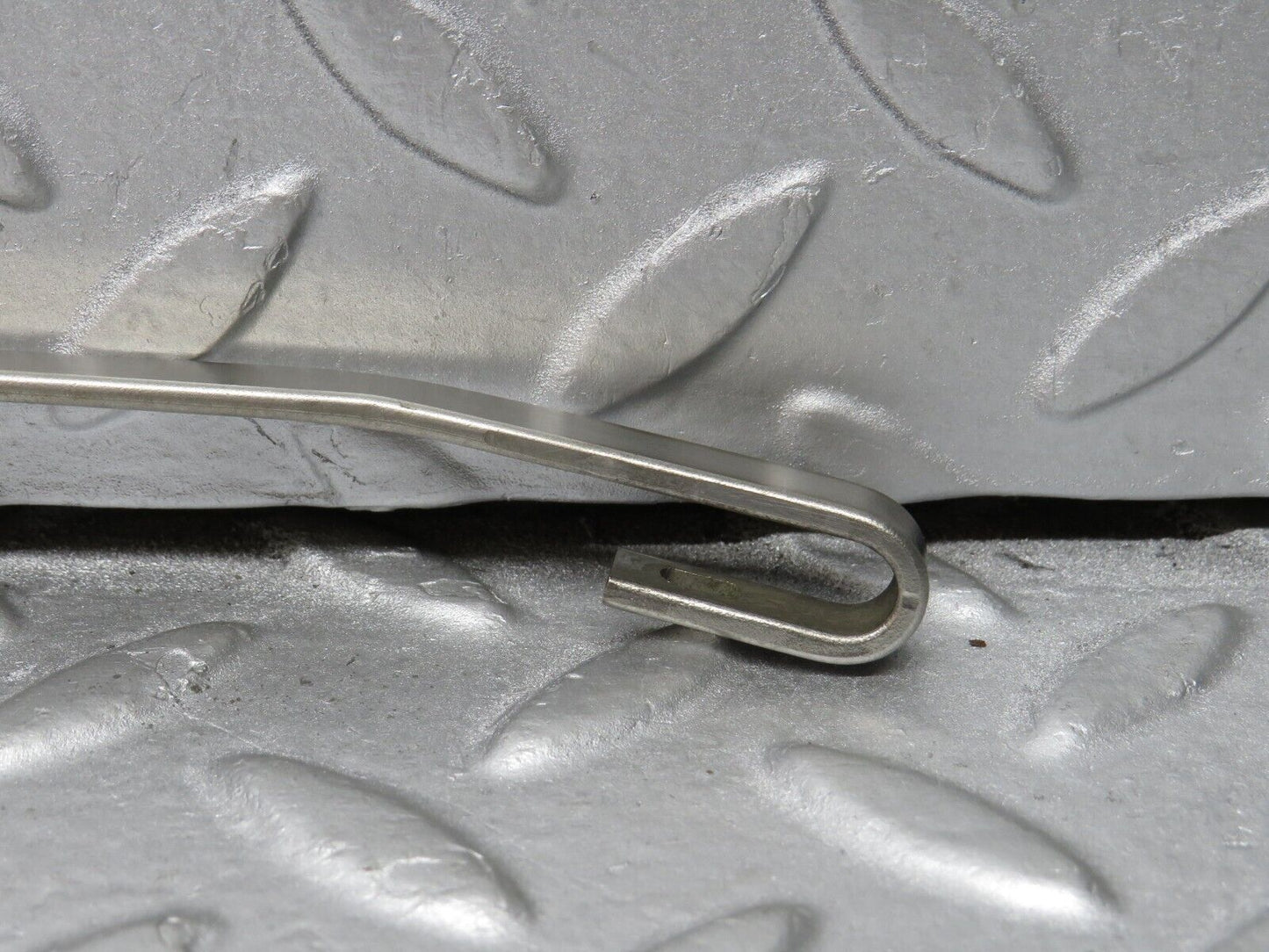 39106 Mercedes-Benz R107 500SL Windscreen Wiper Arm Left Side