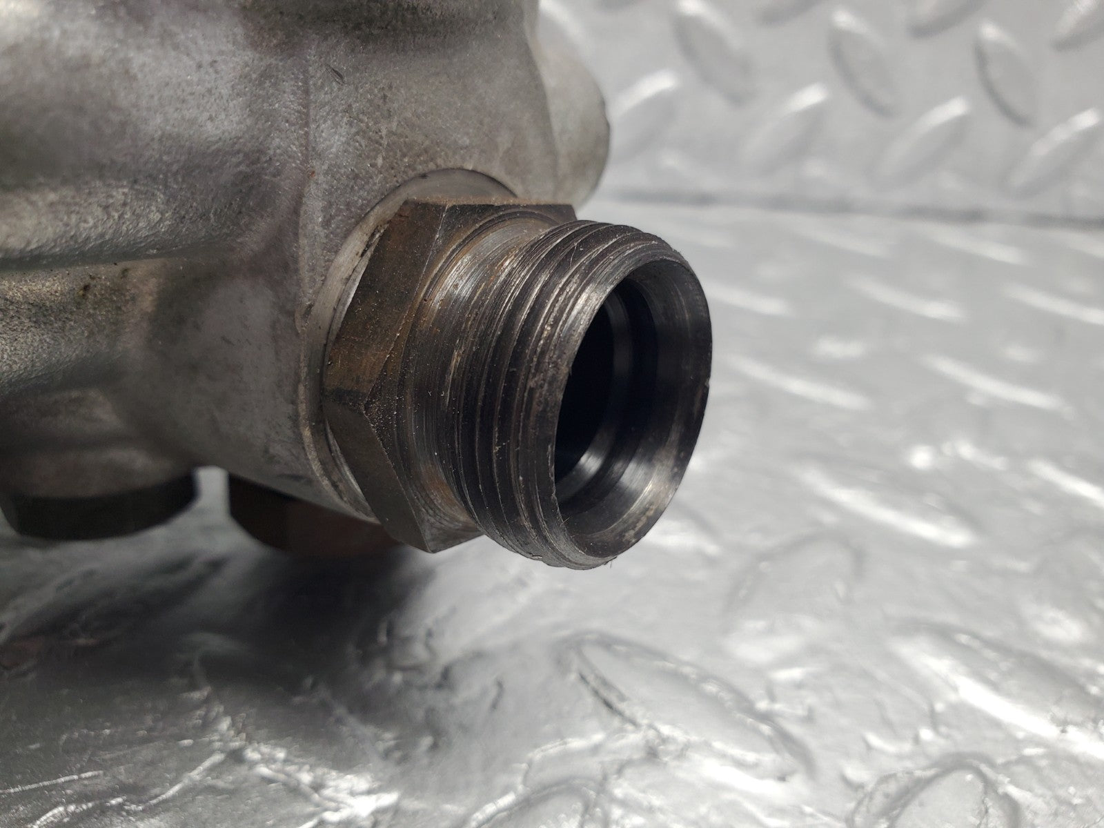 W112 oil filter housing used OEM