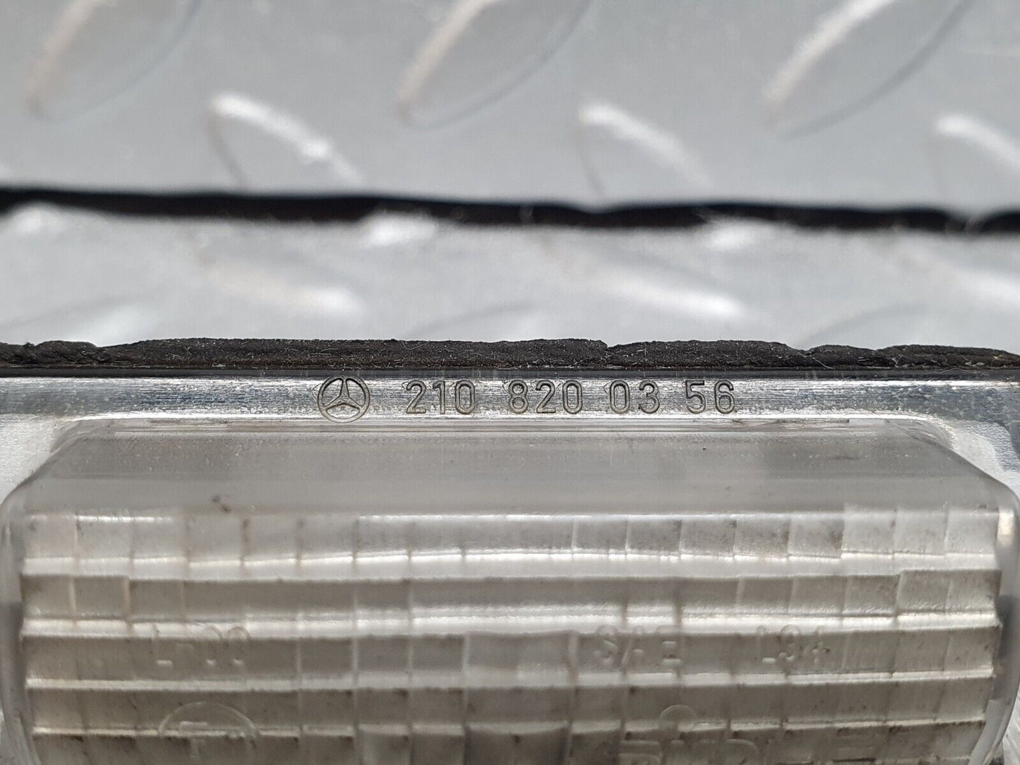42052 Mercedes-Benz W202 C200 Number Plate Light 2x 2108200356