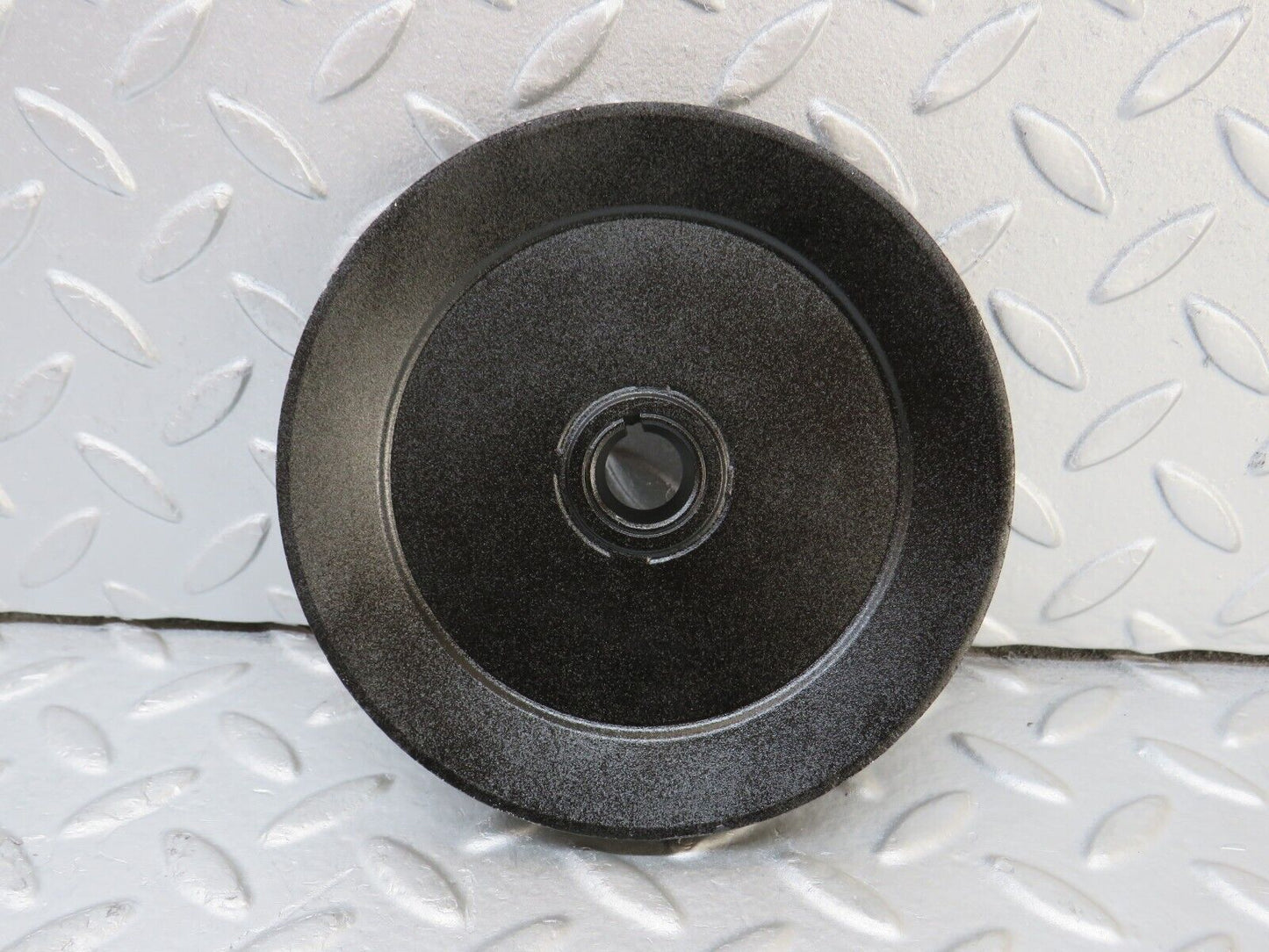 35933 Mercedes-Benz 240D OM616.912 Power Steering Pump Pulley 6172360110